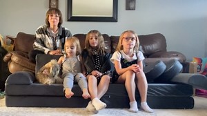 NAIZEA Furniture Kids Fold Out Couch 2-in-1 Children Convertible Sofa to Lounger with Soft Plush Fabric, Toddler Couch Chair, Brown