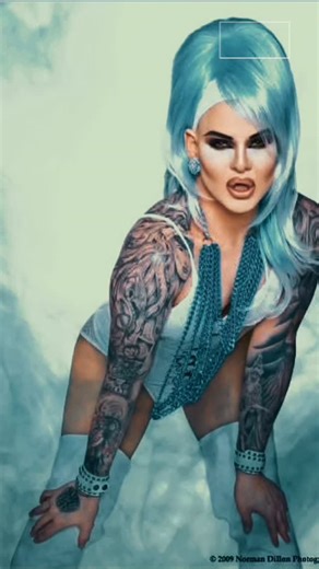 Nina Flowers on Instagram: "Happy Sexy Friday, kiddos. Enjoy your weekend and make every moment count. ❤️ #NinaFlowers #DjNinaFlowers #HappyVibes"