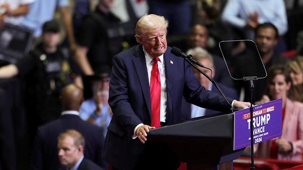 Trump mocks disability