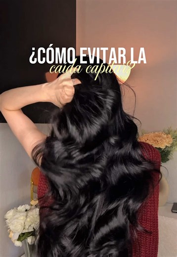 Bestie, si estas sufriendo de caída capilar, bienvenida a esta serie. 🧖🏻‍♀️🧴🫧 Este es el vídeo número 2 de mi serie: ¿Cómo parar la caída capilar? En la que te explicaré todas las distintas formas en las que puedes parar la caída y que puede ocasionarla en primer lugar. En este video hablamos de: • Cambios hormonales. Las deficiencias nutricionales y el estrés. ‼️OJO – No te auto diagnostiques ni te auto mediques. Anda al médico y hazte exámenes para saber si tienes alguna condición, o defic