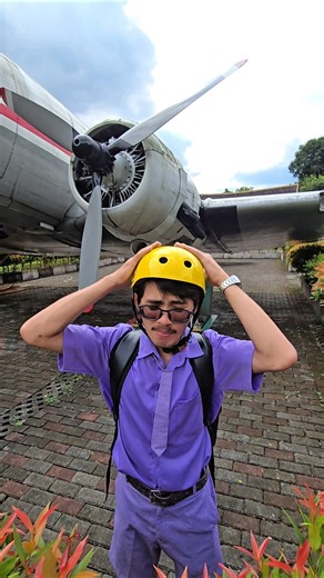why wear a helmet on a plane #trandingshorts