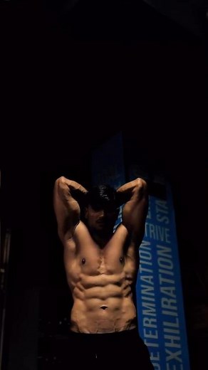 “Top Trending Workout Poses 2025 | Bodybuilding Motivation & Gym Aesthetic Shots”