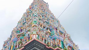 Today we check out the beautiful kovil which is on the Nagadeepa island off the coast of Jaffna. If you enjoy this short make sure to check out the rest of the series | Sheneller | Facebook