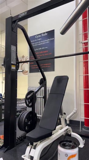 Annabel DaSilva 🇺🇸🇧🇷 on Instagram: "Jinkies!!! Velma is pretty strong 😋🧡🔎 #velma #cosplay"