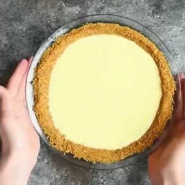 Sweetened Condensed Milk Key Lime Pie with Graham Crust