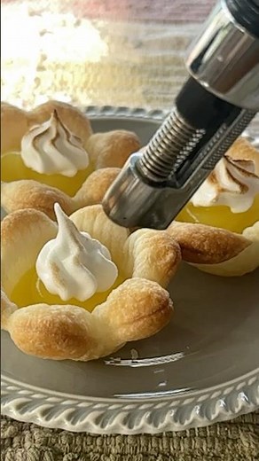 These Lemon Meringue Cups Look Fancy… But Are So Easy 🍋