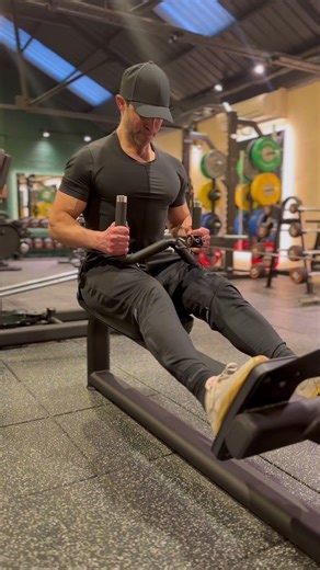 Seated Neutral Grip Cable Row.