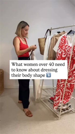 💡The truth 👇🏻 Certain styles work better on you than others - and that has nothing to do with your size or age. It’s all about your unique shape and characteristics. So whether you have: - a small chest - a large chest - a defined waist - no waist - curvy hips - straight hips There are certain clothes that compliment you more and truly flatter your figure. So when you understand your shape and start dressing for the body you have right now, (rather than trying to fit into the clothes you had 