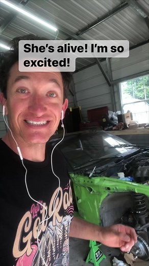 Getting the $300 drift car to run for the first time! | The Rad Factory