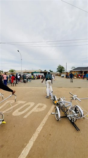 The best entrance in history…All eyes on Me.😍❤️🔥#bicycle #shorts #bikelife