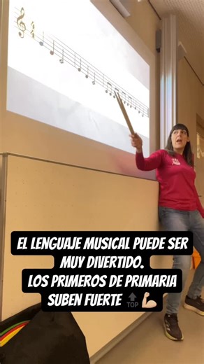 Luna Puerta Costa on Instagram: "Lectura musical + ciencia + juego Hoy hemos trabajado con el vídeo “Hot Cross Buns – Xylophone/Glockenspiel” de @FantasticMrcox en YouTube para practicar lectura rítmica y melódica: seguir notas, reconocer patrones y mantener el pulso. Este trimestre le hemos dado mucha caña y se nota: ¡los de primero vienen FUERTES este año! Con bases rítmicas modernas todo es más divertido y accesible. Y lo mejor: la semana que viene empezamos a tocarlo con carillones, xilófono