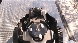 Anleitung zum Tausch des Akkus beim Rasenroboter Automower 105/305/308... https://robomaeher.de/blog/der-passende-akku-fuer-ihren-husqvarna-automower/ | Michael Häußler - Rasenroboter-Mähroboter