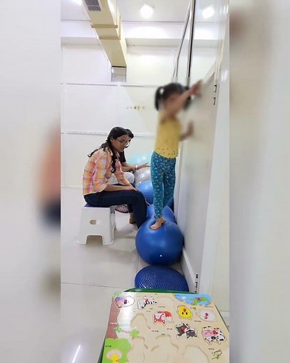 Gym Ball Activities for Kids- Boost Proprioception, Balance & Body Awareness 🏐 | Connecting Dots CDC