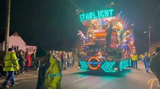 Mendip Vale Carnival Club at Shepton Mallet carnival | Somerset carnival videos and pictures by Toby