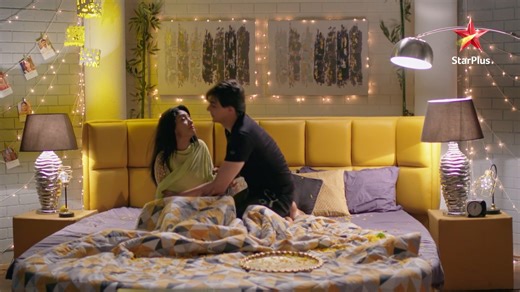 596K views · 22K reactions | Naira-Kartik ne baed pe ki romantic...