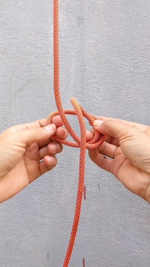 13K views · 146 reactions | Learn how to tie Alpine butterfly loop knot. #constrictorhitch #knottying #basicknots #clinchknot #bowlineknot #techniques #knots #nudos #hitch #knot | Enterhad9 | Facebook