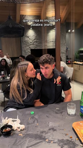 adivinen al impostor #chile #fam #impostor #imposter #imposterchallenge @Rocío Muñoz van R @Pato Eltit @Martín @Martina Opitz🧸 @Sofia van der krogt @vale_nmp