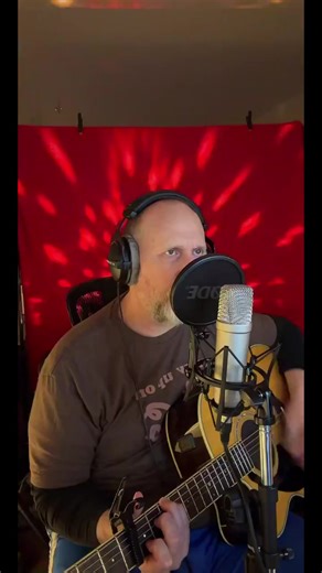 Chad Epright, thank you for the incredible support in my LIVE! I will keep creating better LIVE content!#tiktoklive #livehighlights #livegift #levelupsparks #yamahaguitars