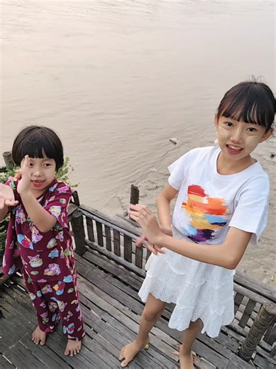 လိုင်းပျောက်နေလို့😅 #tiktokmyanmar🇲🇲 #fypシ゚viral🖤