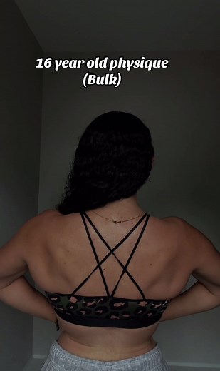 Back lat spread goes crazyy🫨#bodybuilding#womensphysique#latspread#fypage #gym #viral #fypシ゚viral