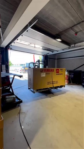 Uncaging the beast 👀🛞 Battlax RS11🎥 Goedhart Motoren | Bridgestone Motorcycle USA