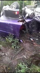 42K views · 695 reactions | Un vehículo de carga que se 4ccidento en la vía Bucaramanga San Alberto fue saqueado por personas que llegaron como pudieron abrieron el contenedor y se llevaron la carga | Lo Que Pasa En Bucaramanga y Colombia.com | Facebook