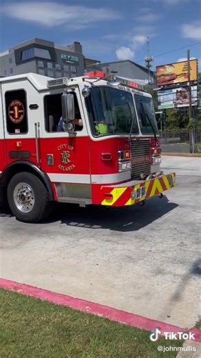 Atlanta Fire Rescue Department (Engine 1) Backing Up & Returns To The (Station #1) 9-5-2021.