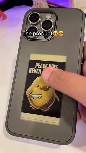 E-Ink Smartphone Case: Project Your Memories