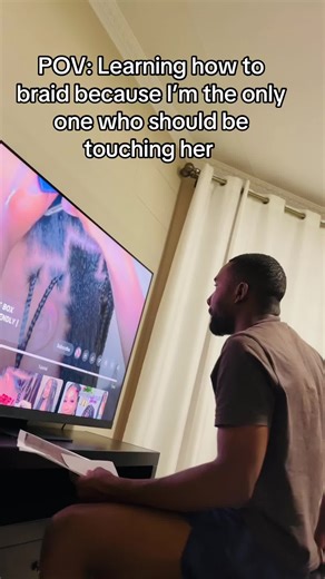 Learning how to do knotless braids 😂 because she’s only for my hands | 🦍 | #first_hybrid #First_Hybrid_Teams #pov #braidinghair #braidingtutorial