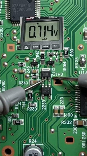 Test SMD MOSFET Fast With Digital Multimeter #shorts