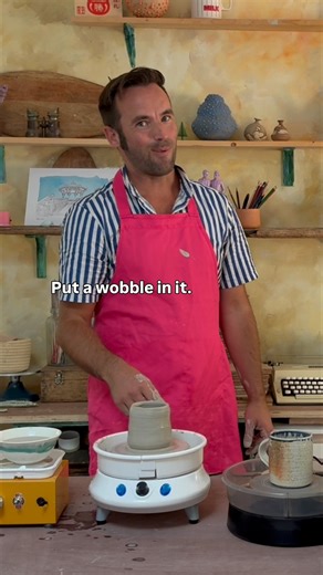 This is an Amazon pottery wheel that cost me £62 called the “pant pottery wheel” made by vevor. And this one is really good!! It’s really powerful and a great size to throw mugs and bowls. You can get bat systems to go on it and for a beginner I think it’s great! Here I’m throwing a mug in 10 mins real time with some silly chat and in the next video I will turn this mug into a cereal bowl too. Hopefully showing you that the wheel is good value for £62 and that whoever left that review has probab