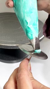 768K views · 1.4K reactions | Simple and elegant cake flower design tutorial #fbreels #viralreels #fbreelsvideos #viralreelsvideo #trendingreels | HAFSI | Facebook