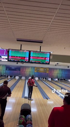 I averaged a 188 this weekend 🤝🏾 #fyp #bowling