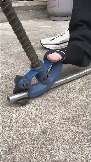How to Bend Metal Conduit Pipes Perfectly Using Manual Bender Tools