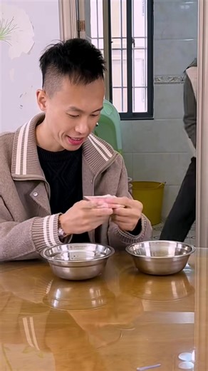 Hilarious Moments in Comedy Videos