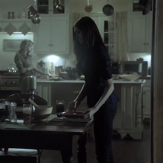 elena gilberts style in s2 #elenagilbert #foryoupage #2000s #thevampirediaries #tvd