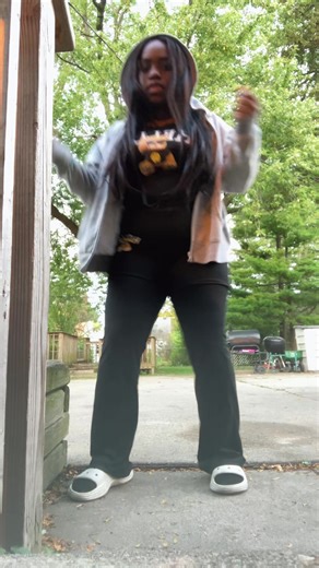 Felisha Davis (@felisha.davis06)’s videos with How The Bed Go - TikTok Version - Tweeday & DJ Revv