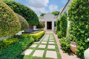 R 4 850 000 | 4 Bedroom House in Bryanston | Private Property