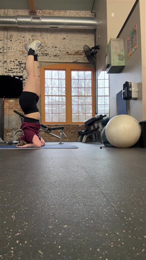 Headstand Progress: A Month of Balancing Techniques