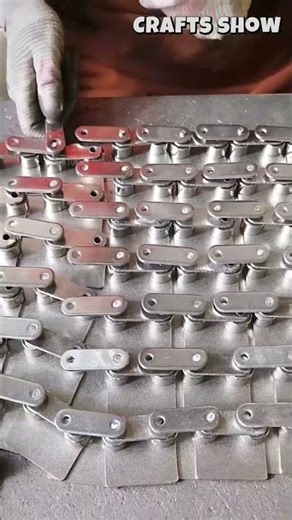 Manual Assembly of Industrial Link Chains