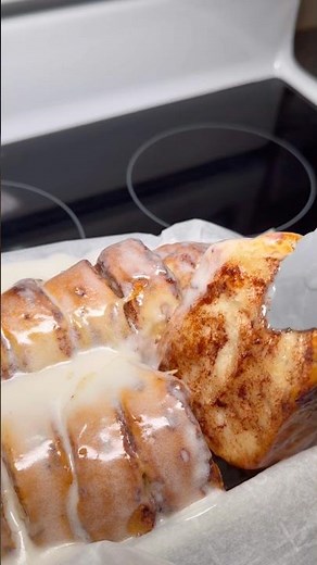 Cinnamon roll bake!!! 🤤🤗 #EasyBaking #LexyMogul