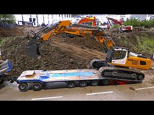 RC Excavator Liebherr R 956 Truck Transport / RC Construction Site / Modellbaumesse Friedrichshafen