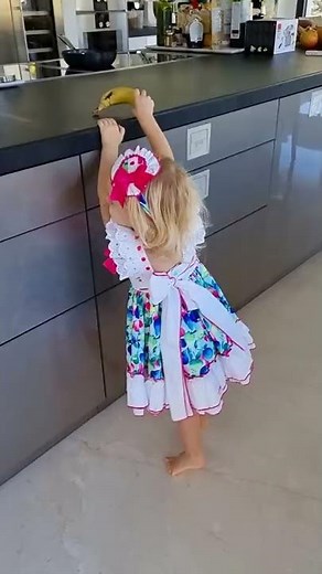 2 Year Old Aria Makes a Smoothie #shorts