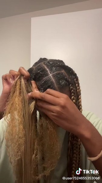 these braids lasted all of 10 days smh good thing i get tired of styles quick anyways #braidstutorial #knotlessbraids #foryou #jumboknotless #naturalhair #type4hair #protectivestyles