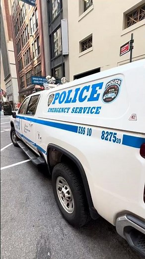 FDNY & NYPD ESU on scene confined space rescue #fdny #nypd #newyork
