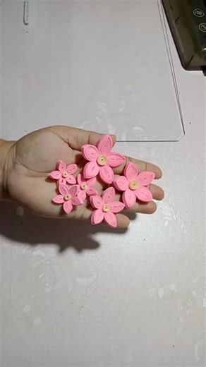 quilling flower tutorial #paperquilling #paperquillingcraft #paper #papercraft #art #artwork #diy #diycrafts #reels #reelsfb | JUDAI's Quilling craft