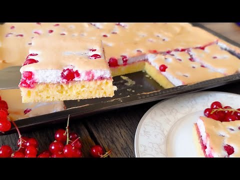 Köstliche Johannisbeeren Schaum Schnitten vom Blech, Sommerkuchen Rezept, Johannisbeerkuchen Rezept