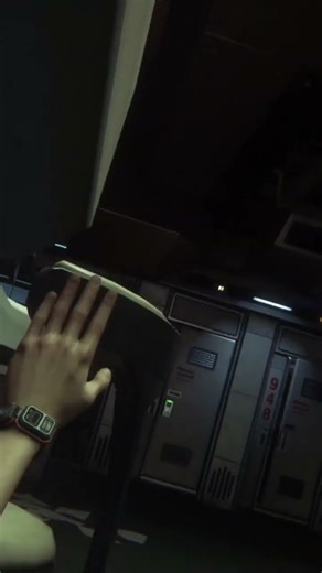 It came out of the vent, Enter the xenomorph #alienisolation #alien #xenomorph