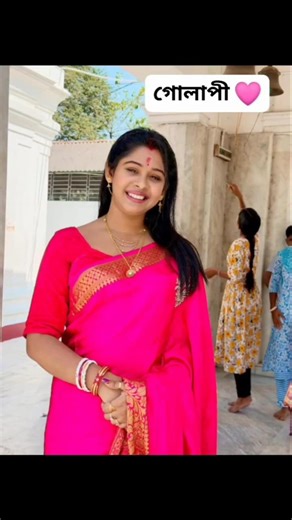 What color saree does Pooja look good in 💫🥰 #viral #saree #colors #bengalisong #youtube
