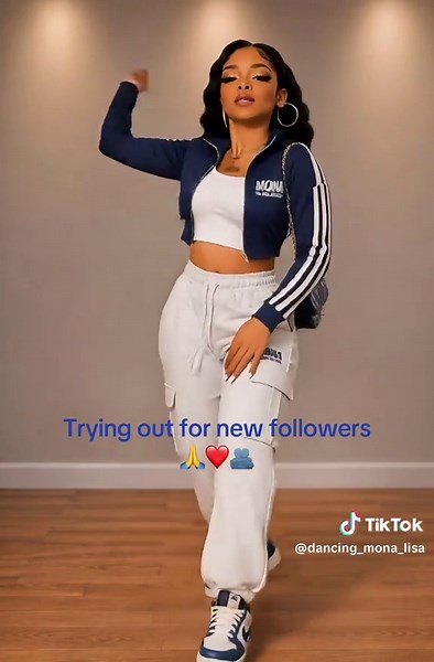 I’m trying to get to my first 1,000 followers. I know yall can help ❤️I’m performing goddamn it 😩 #fyp #tiktok #dance #support #growingtogether